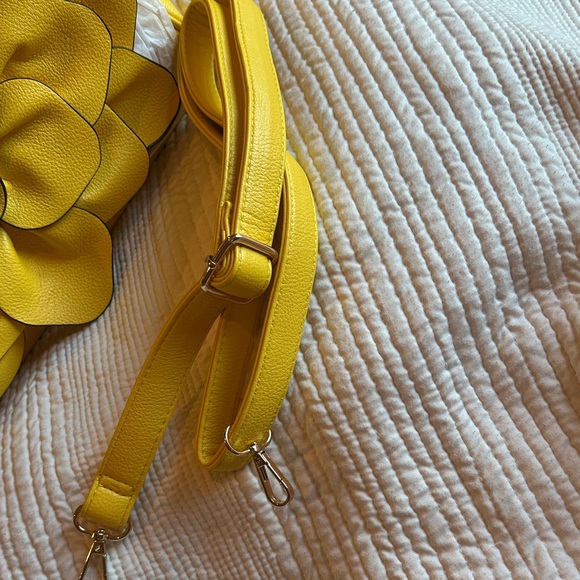 Yellow Floral leather two way Handbag - New - Picture 4 of 12